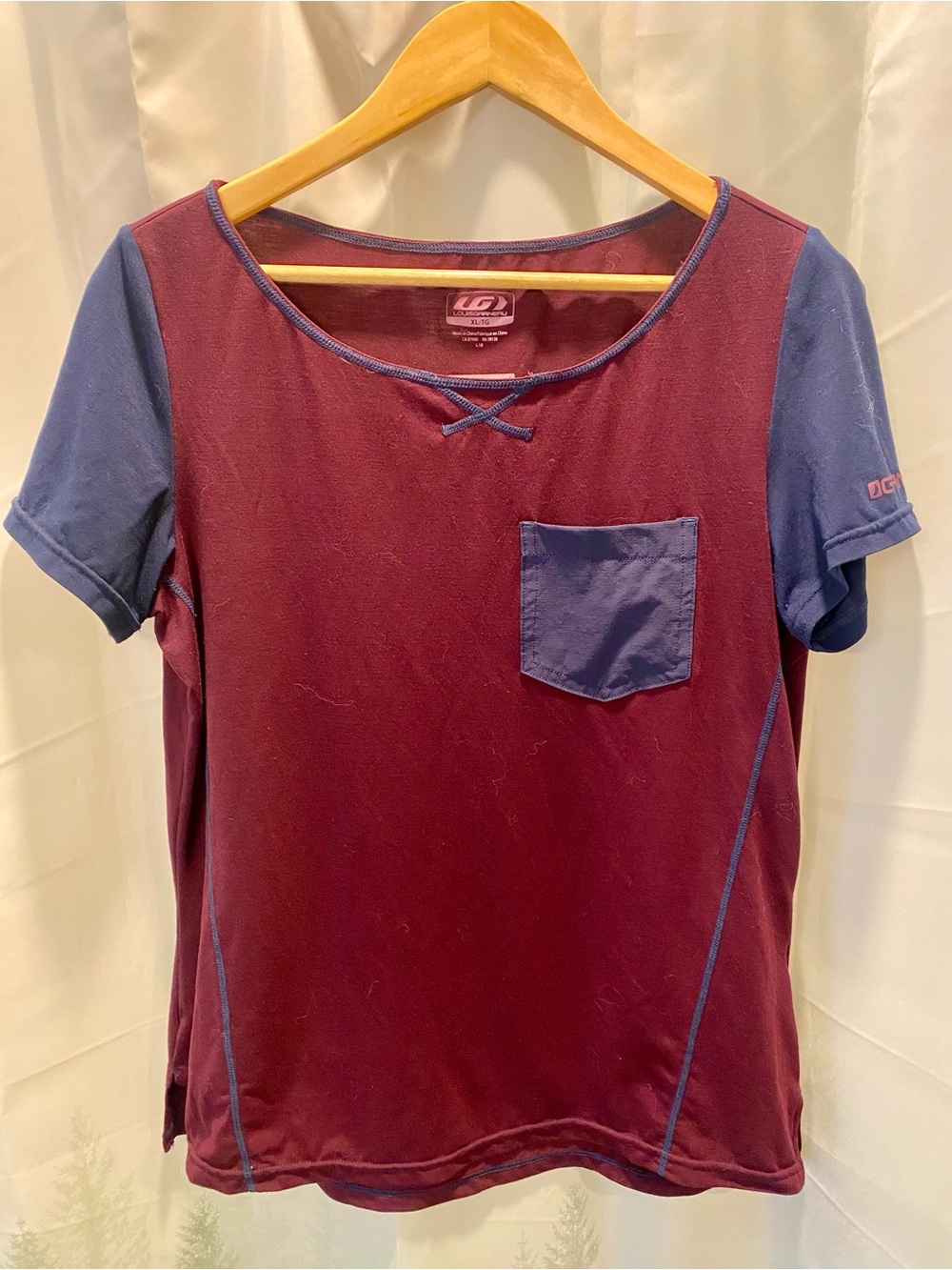 Garneau MTB Cycling Women's Maroon Short-Sleeve Tee with Blue Contrast Pocket